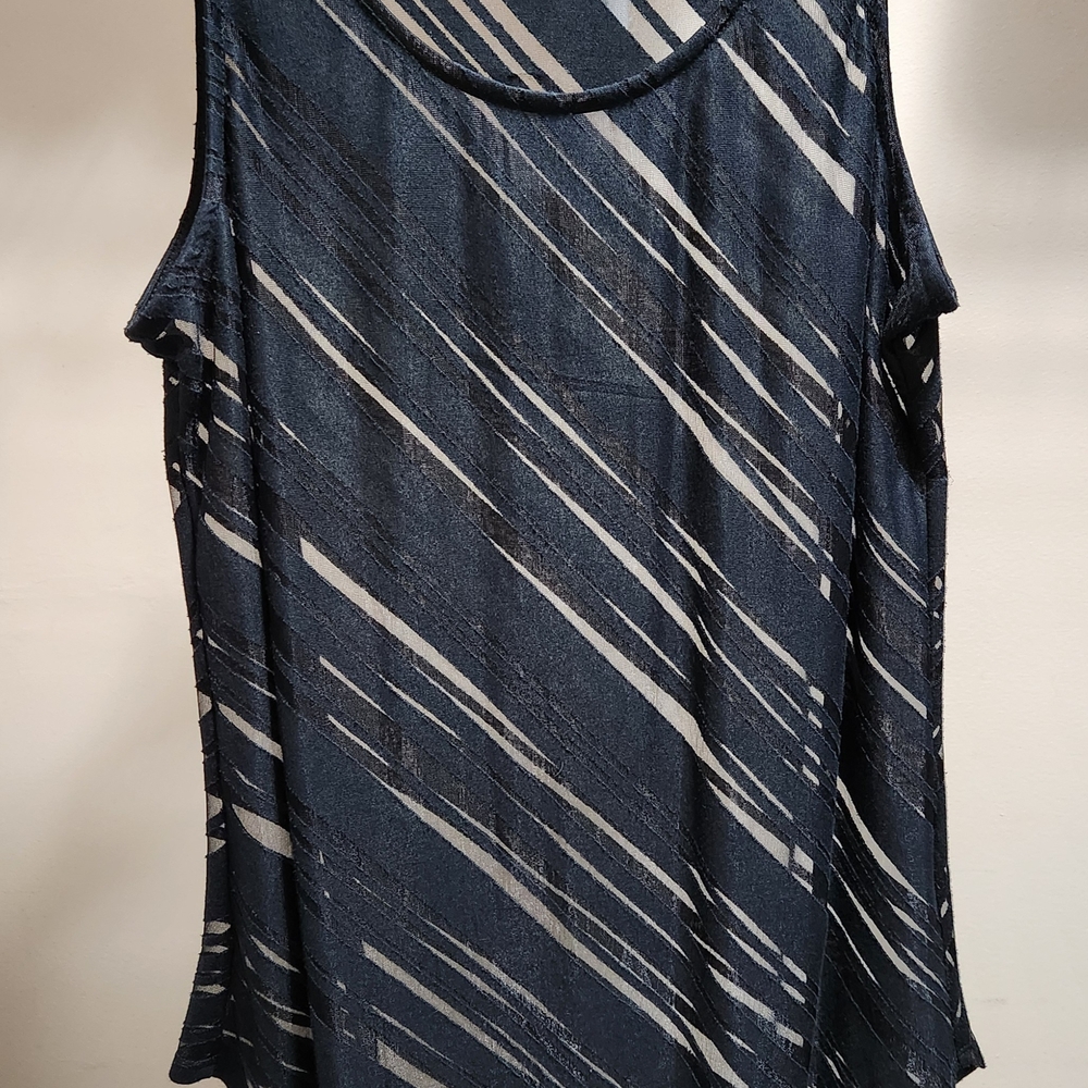 Apt. 9 Black Tank Top with Modern Stripes